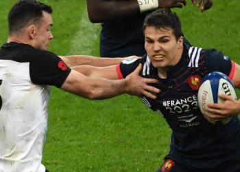 Antoine Dupont calme l’excitation générale autour de sa prestation