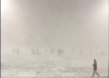 (Vidéo) Des Anglais jouent un match dans des conditions climatiques extrêmes !