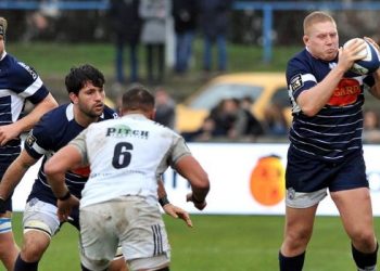 Il réussit à convaincre son staff de le faire jouer malgré un avis négatif du médecin