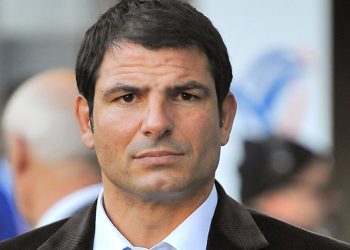 Le Racing92 recadre Marc Lièvremont sur la taille des vestiaires