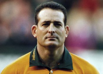 Un ancien rugbyman dérape sur Twitter en évoquant l’équipe de France de football