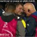 Vidéo: Quand Romain Poite se fait violemment heurter et quitte la pelouse