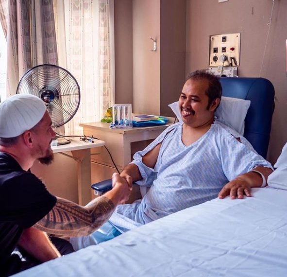 PHOTOS : Sonny Bill Williams au chevet des victimes de l’attentat des mosquées de Christchurch