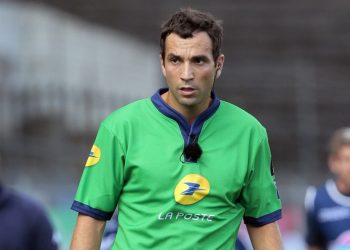 L’arbitre Mathieu Raynal dézingue le maire d’Agen !