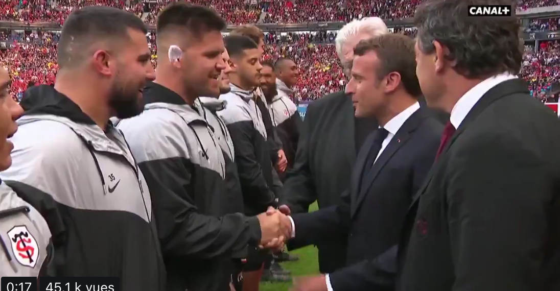 VIDEO – Quand Maks van Dyk demande la nationalité française à Macron