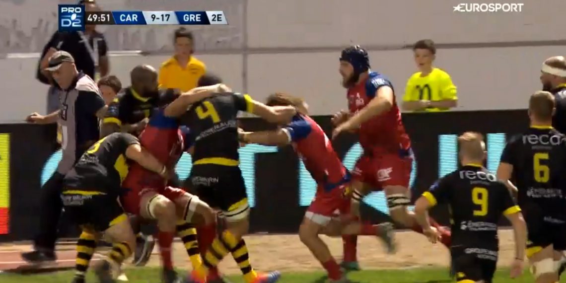 VIDEO – Enorme bagarre générale entre Carcassonne et Grenoble !