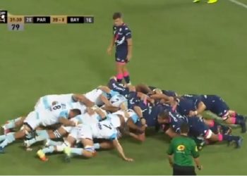 VIDÉO : Un arbitre du Top 14 recadre fermement un joueur qui chambre un adversaire sorti sur blessure