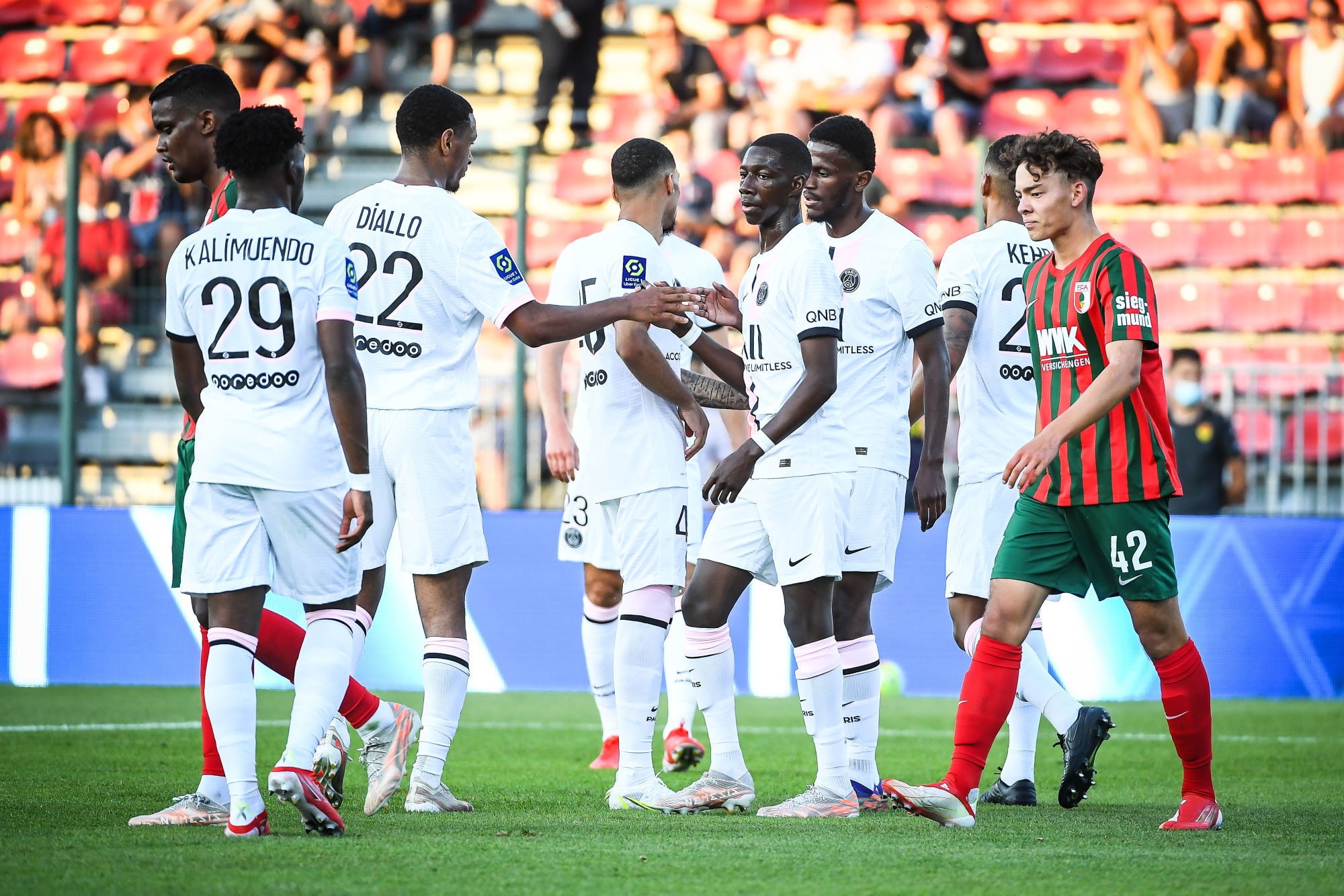 Le images du PSG ce mercredi: Retour sur Paris/Augsbourg