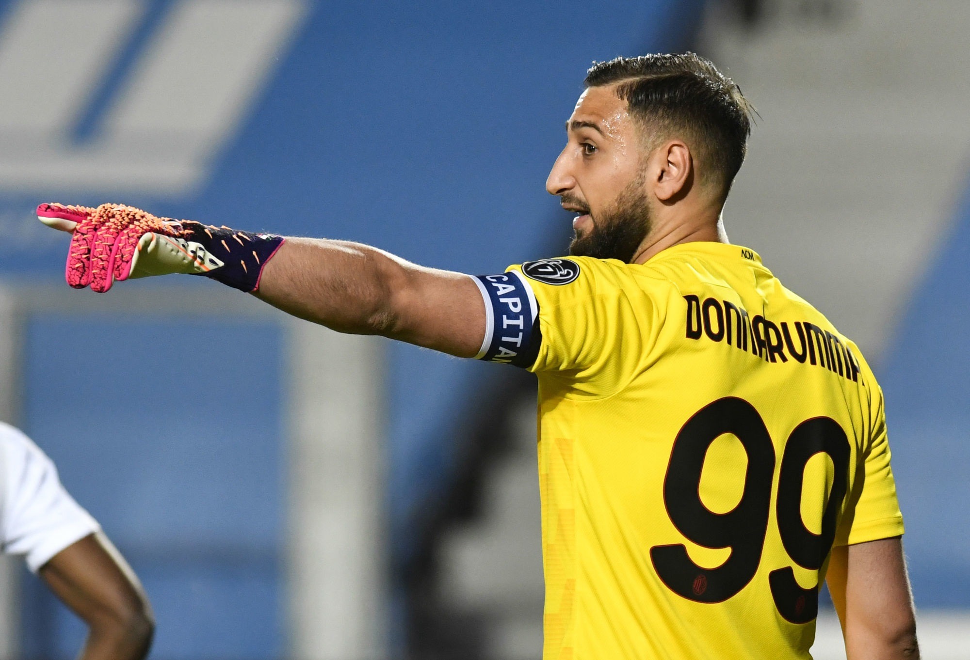 Le PSG fait «n’importe quoi comme d’habitude», assure Latour à propos de Donnarumma
