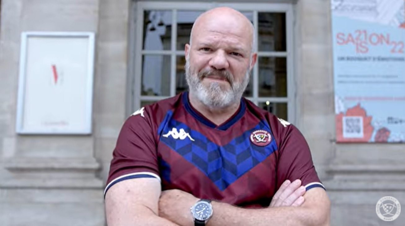 VIDEO : Le chef Philippe Etchebest présente le nouveau maillot de Bordeaux-Bègles