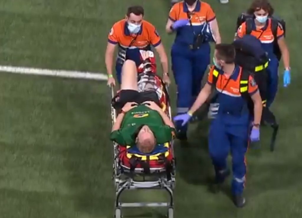 Gravement blessé samedi soir, l’arbitre Tual Trainini raconte sa journée très “rock and roll”