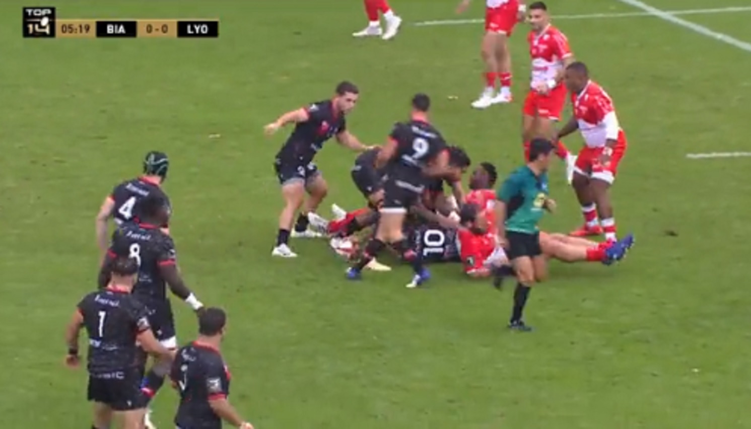 VIDEO INSOLITE – Quand l’arbitre Cédric Marchat panique en plein match