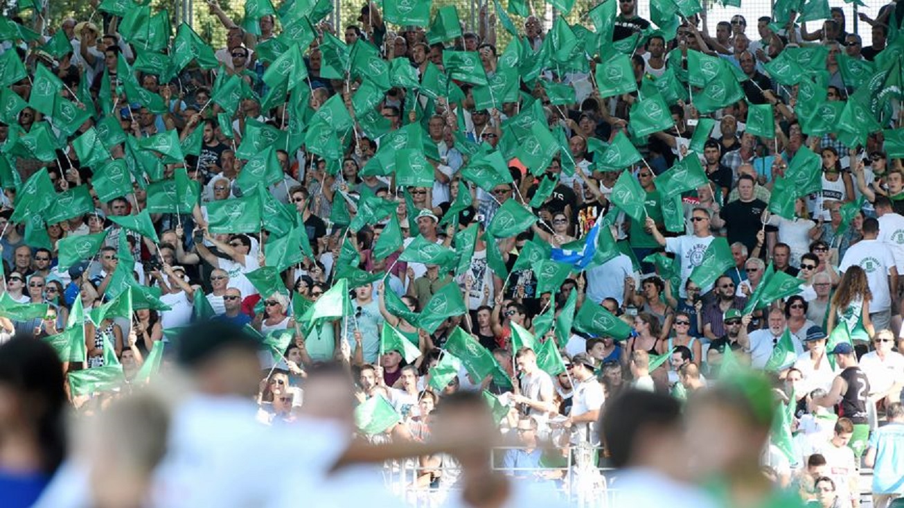 Un joueur Palois se blesse avec un vélo d’échauffement : Le manager en colère !