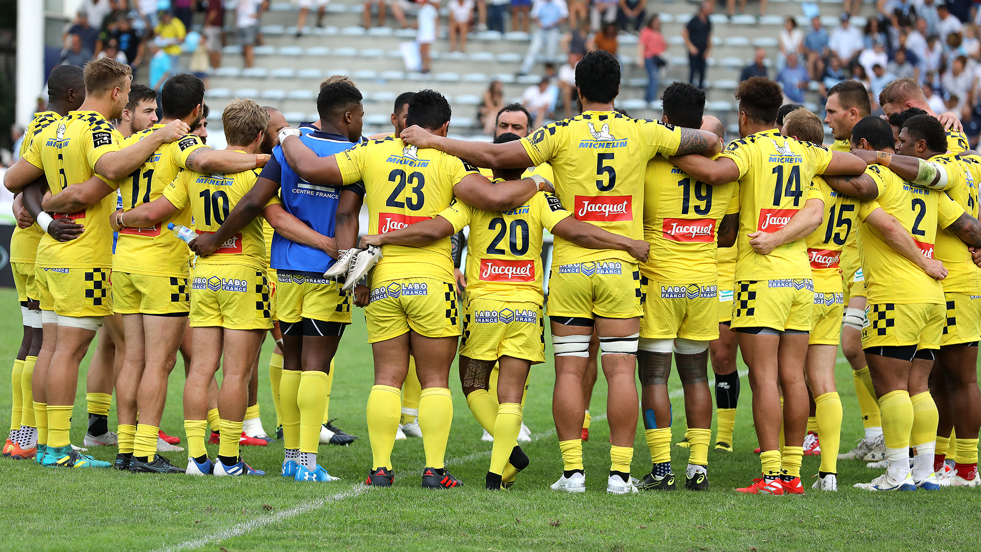 Clermont chute sur la pelouse de Pau !
