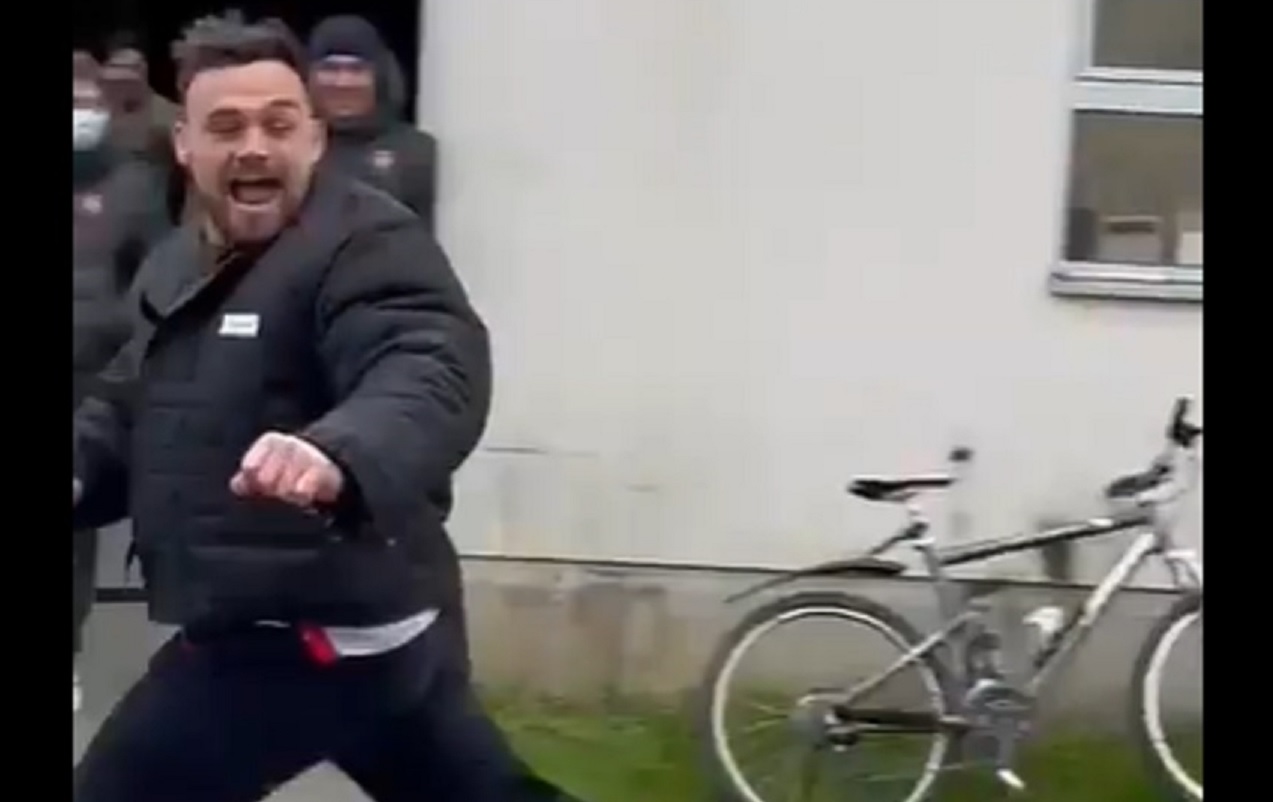VIDEO INSOLITE – Julien Ory se fait piéger par ses coéquipiers et par Jiuta Wainiqolo !