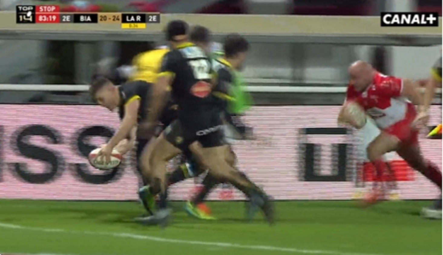 Fin de match totalement folle entre Biarritz et La Rochelle : Les joueurs avouent n’avoir jamais vécu cela !